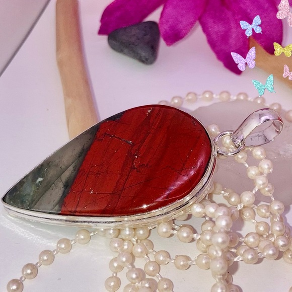 Divine Bloodstone Gemstone Chunky Handmade Pendant - Picture 3 of 5